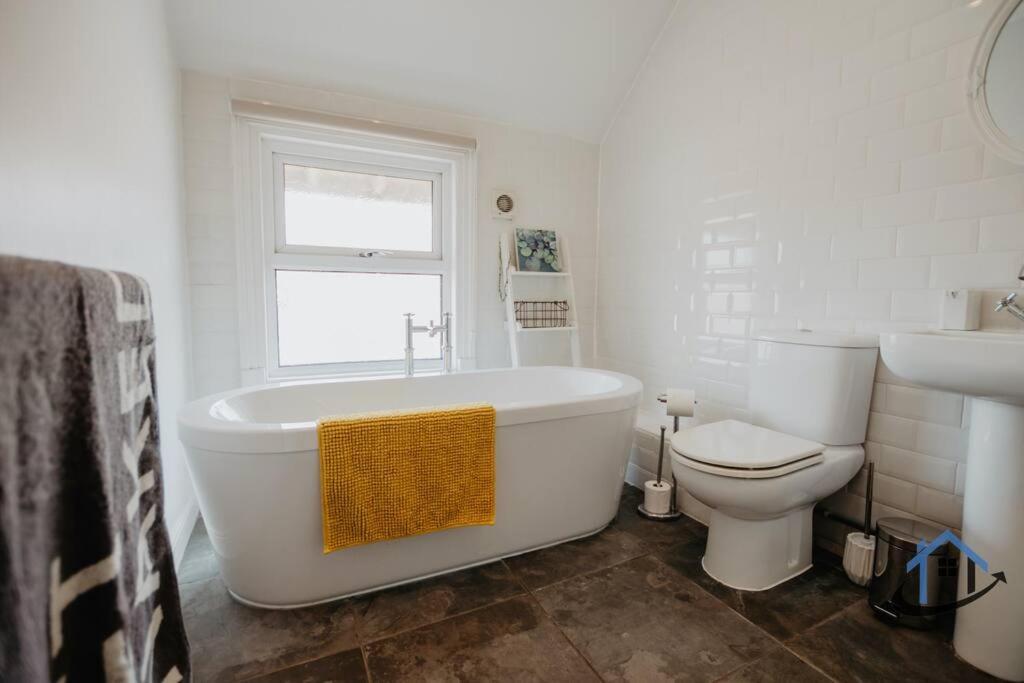 Indigo Snug - Gorgeous 2 Bed Flat In The Heart Of クロマー エクステリア 写真