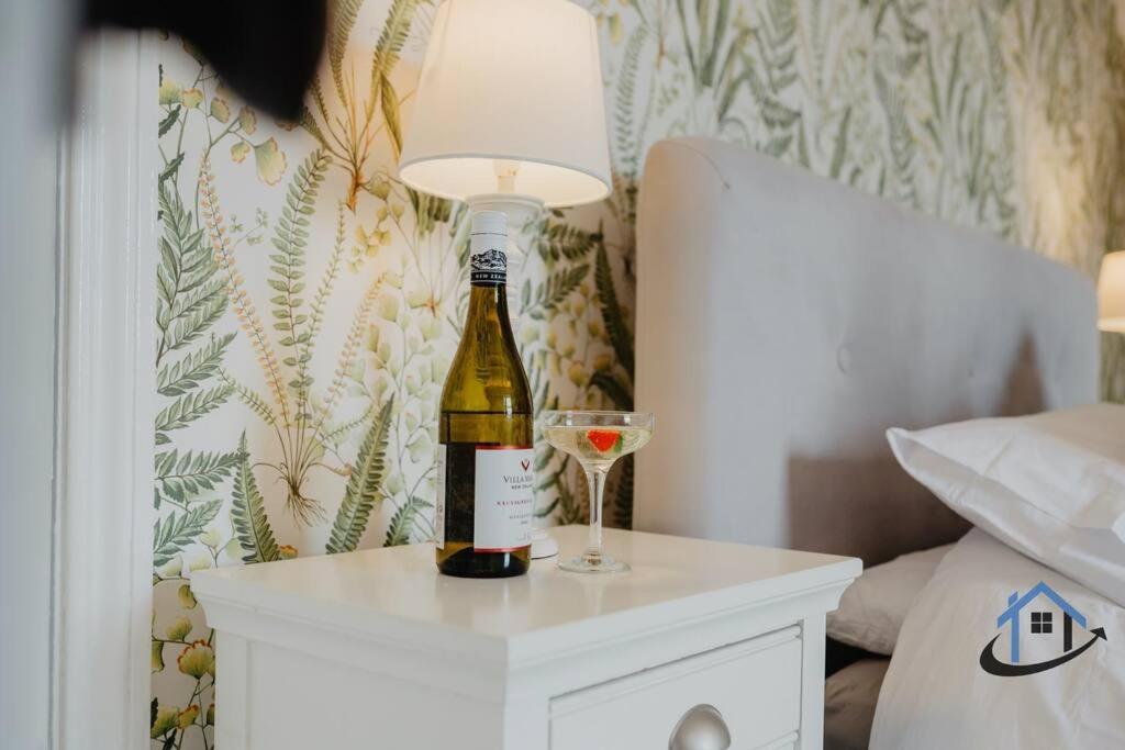 Indigo Snug - Gorgeous 2 Bed Flat In The Heart Of クロマー エクステリア 写真