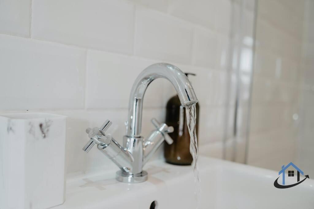 Indigo Snug - Gorgeous 2 Bed Flat In The Heart Of クロマー エクステリア 写真