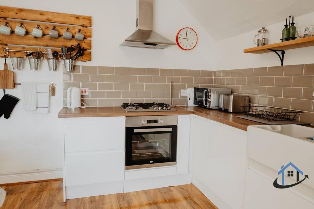 Indigo Snug - Gorgeous 2 Bed Flat In The Heart Of クロマー エクステリア 写真