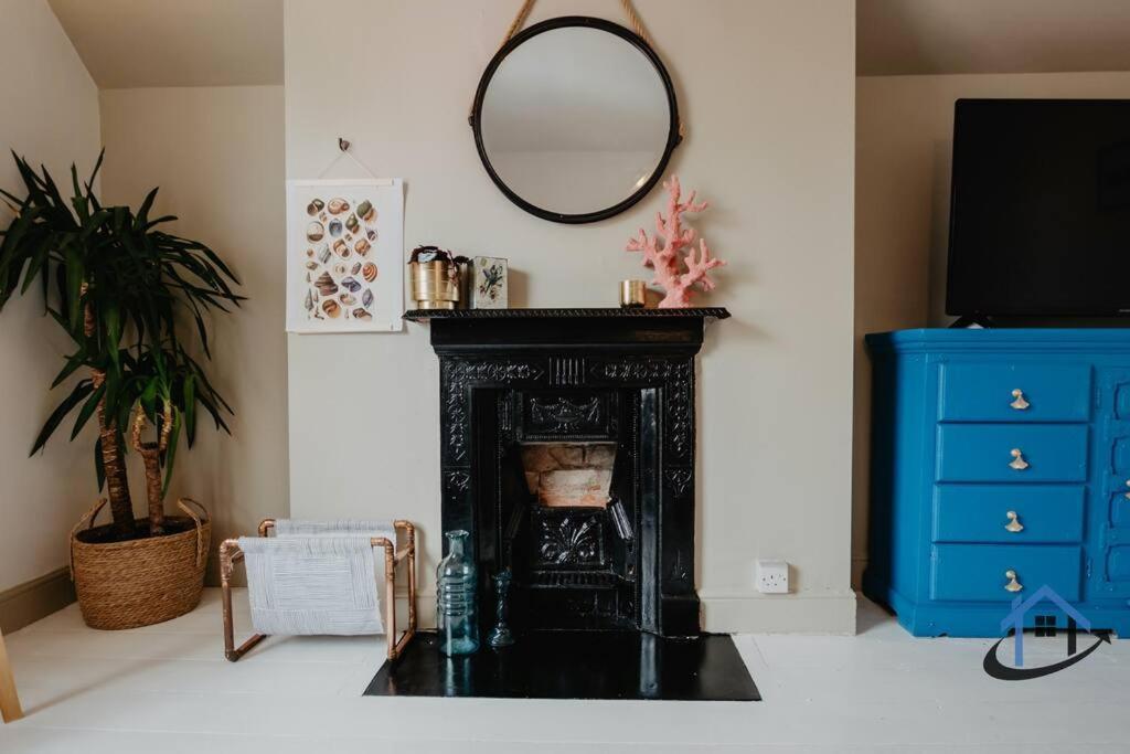 Indigo Snug - Gorgeous 2 Bed Flat In The Heart Of クロマー エクステリア 写真